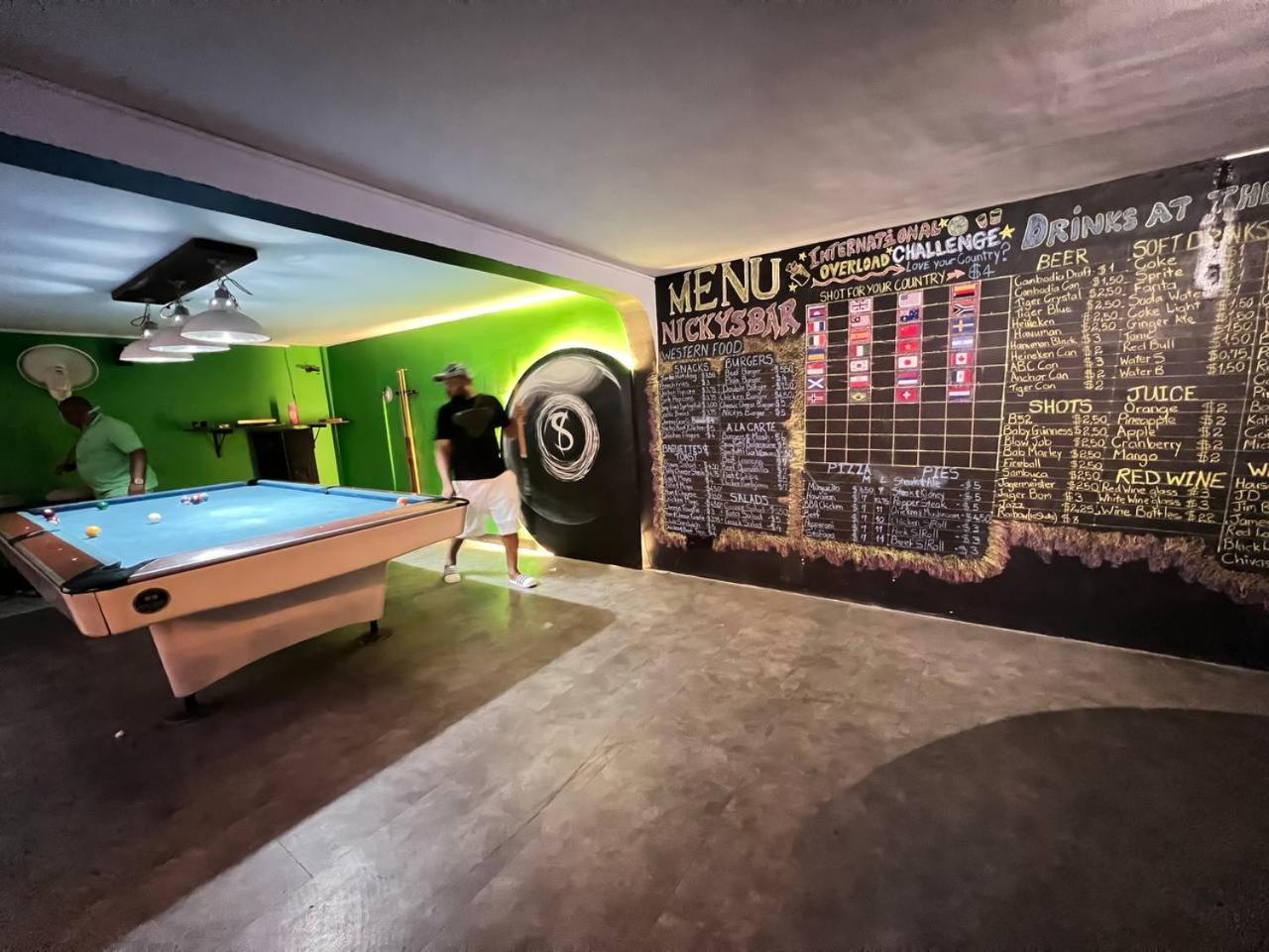 Auberge de jeunesse The Eighty8 à Phnom Penh Extérieur photo