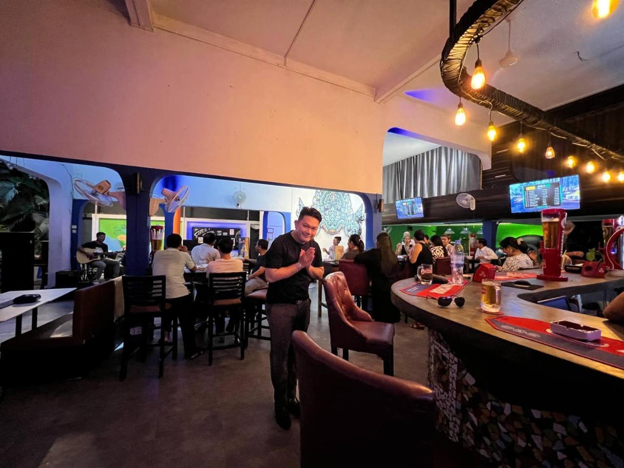 Auberge de jeunesse The Eighty8 à Phnom Penh Extérieur photo